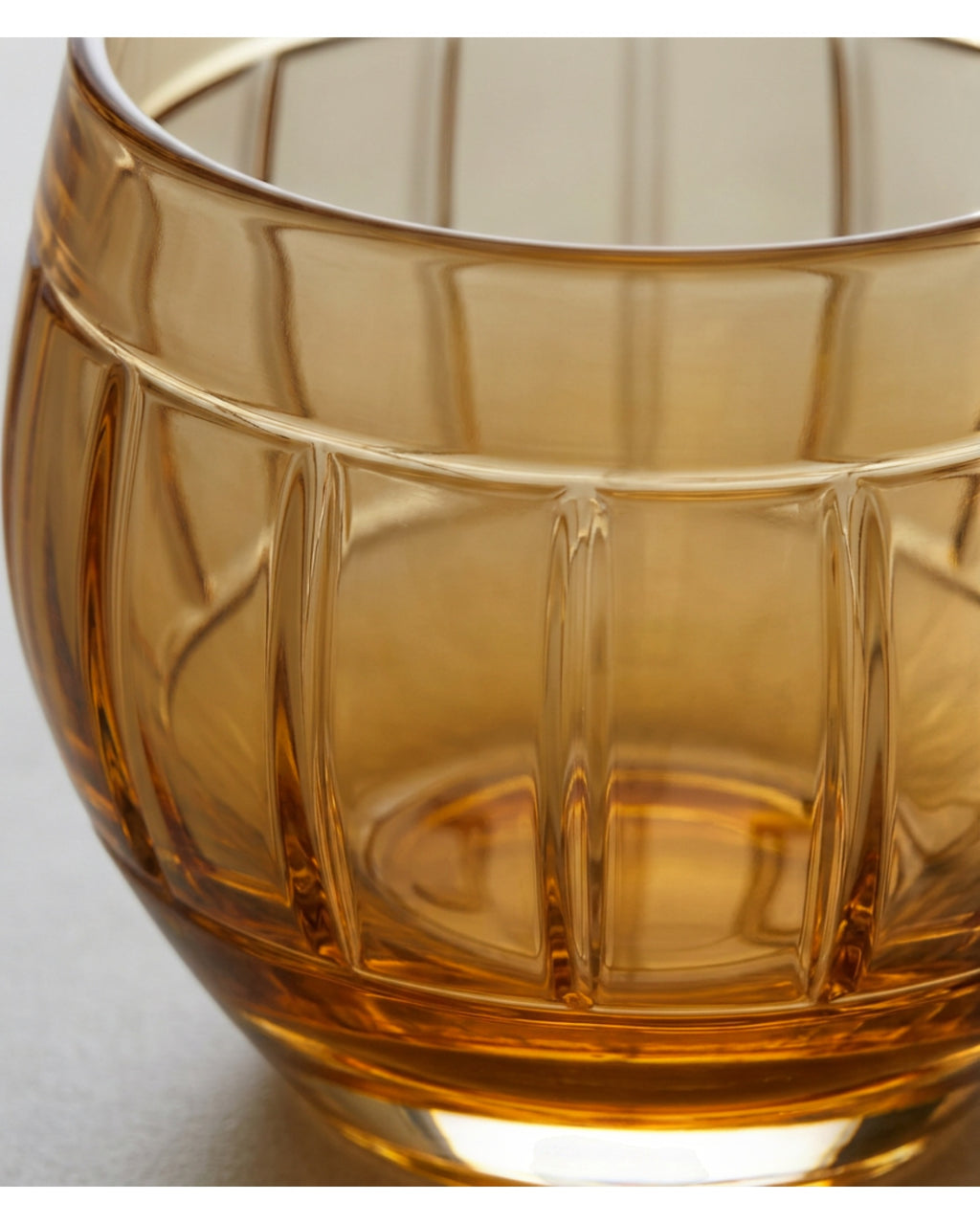 Kwdrx Twelve-Rib Optic Stemless Wine Glass 15 oz Amber - Detail view